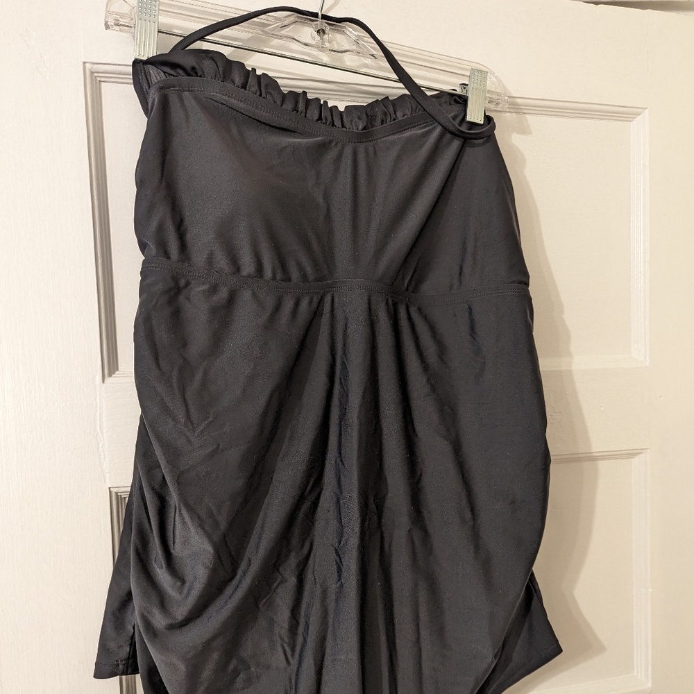 Liz Lange Maternity One-Piece Black Bathing Suit -- Size Large